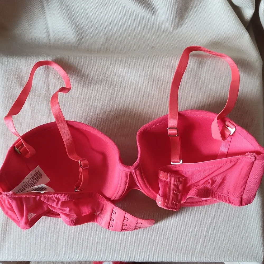 Bra - Picture 2 of 5
